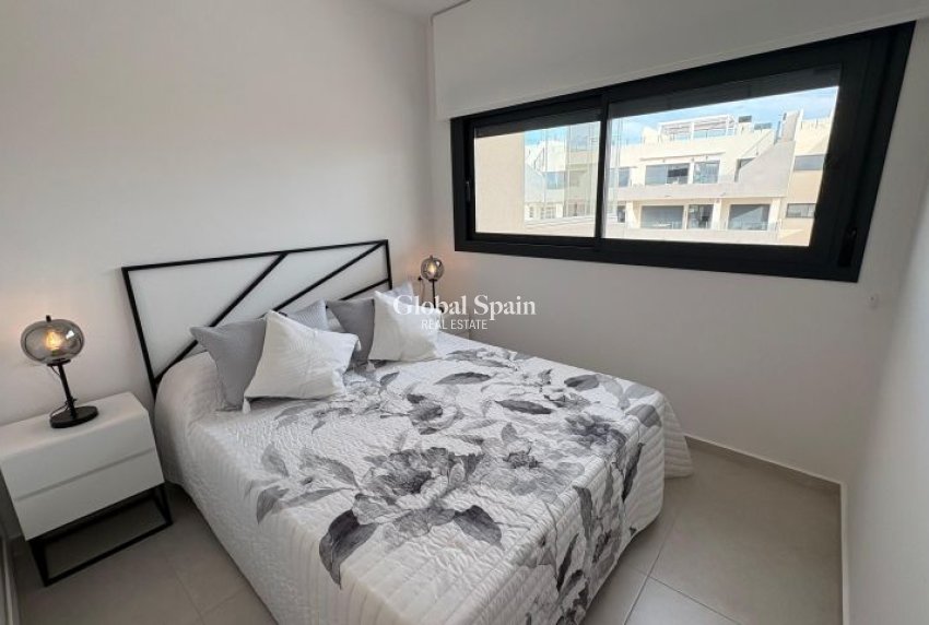 Wiederverkauf - WOHNUNG -
ORIHUELA COSTA - Costa Blanca