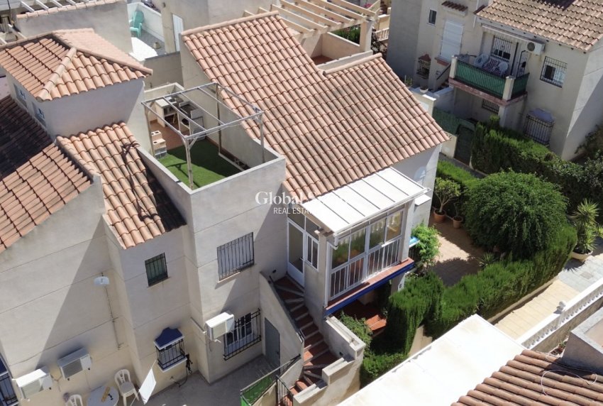 Wiederverkauf - WOHNUNG -
ORIHUELA COSTA - Costa Blanca