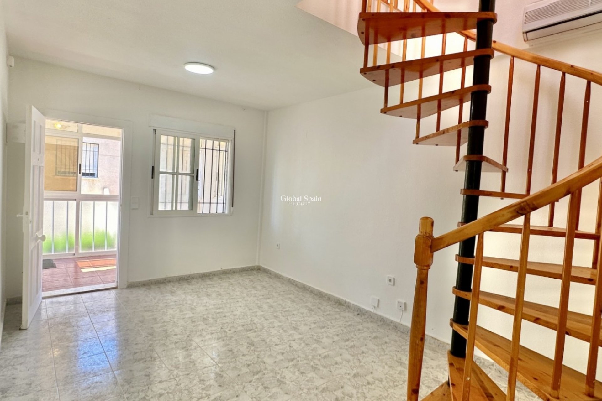 Wiederverkauf - WOHNUNG -
ORIHUELA COSTA - Costa Blanca