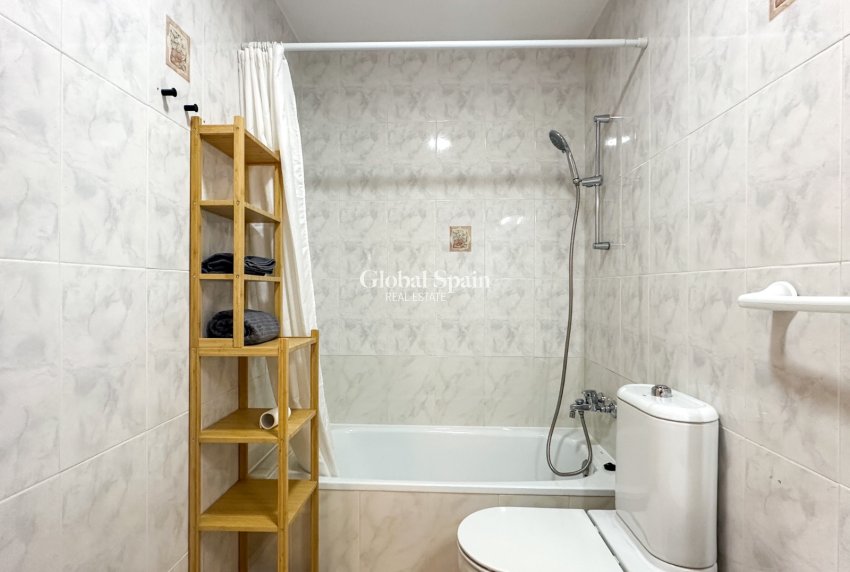 Wiederverkauf - WOHNUNG -
ORIHUELA COSTA - Costa Blanca