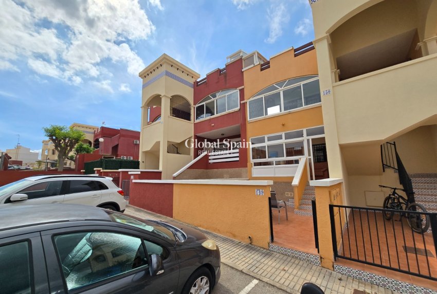 Wiederverkauf - WOHNUNG -
ORIHUELA COSTA - Costa Blanca