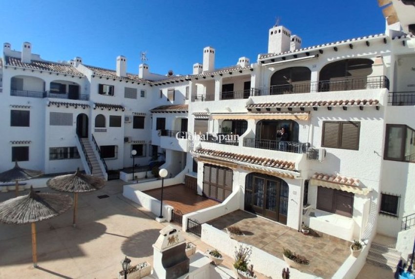 Wiederverkauf - WOHNUNG -
ORIHUELA COSTA - Costa Blanca