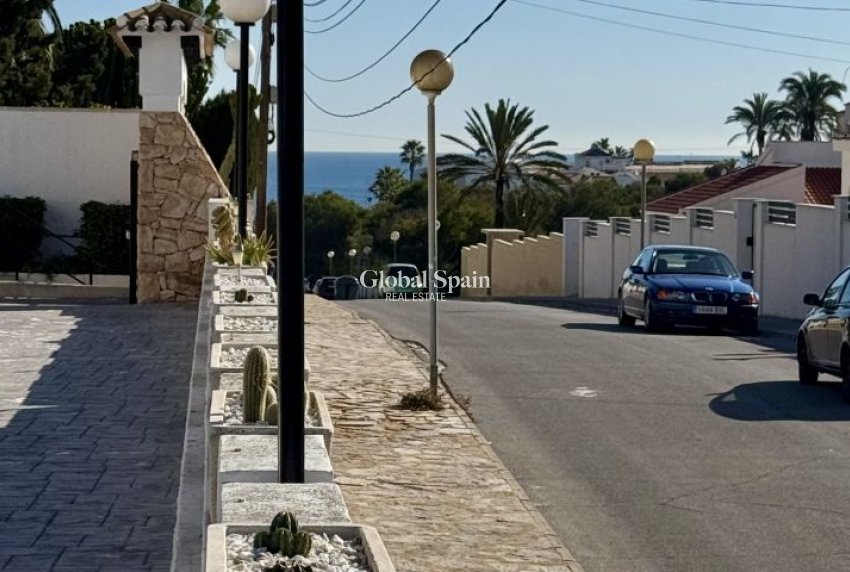 Wiederverkauf - WOHNUNG -
ORIHUELA COSTA - Costa Blanca