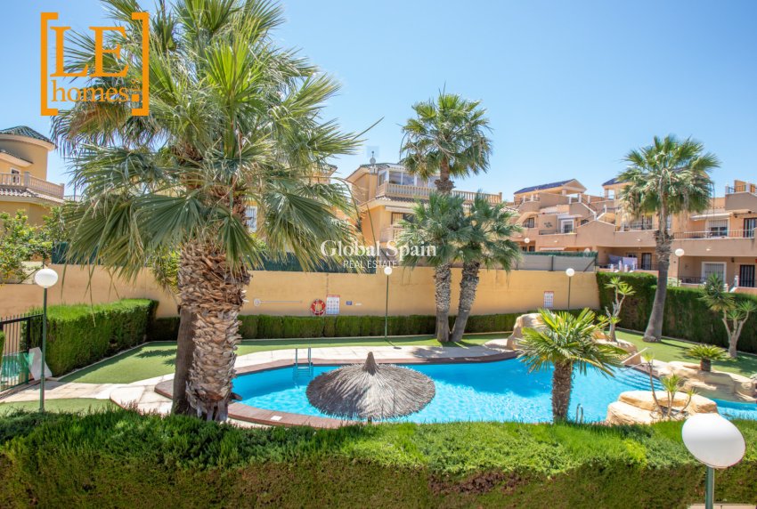 Wiederverkauf - WOHNUNG -
ORIHUELA COSTA - Costa Blanca