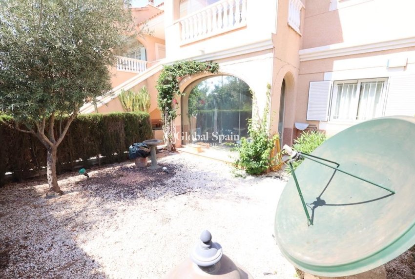 Wiederverkauf - WOHNUNG -
ORIHUELA COSTA - Costa Blanca