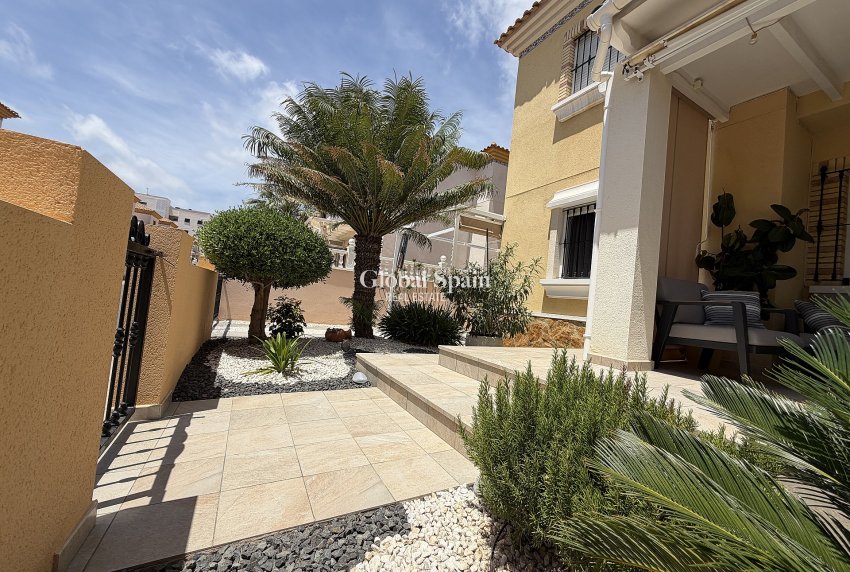 Wiederverkauf - WOHNUNG -
ORIHUELA COSTA - Costa Blanca