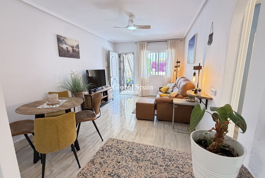 Wiederverkauf - WOHNUNG -
ORIHUELA COSTA - Costa Blanca