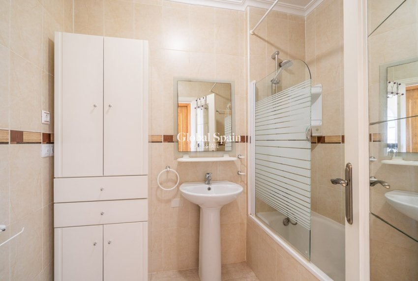 Wiederverkauf - WOHNUNG -
ORIHUELA COSTA - Costa Blanca