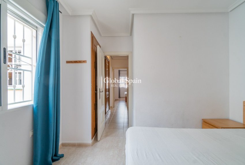 Wiederverkauf - WOHNUNG -
ORIHUELA COSTA - Costa Blanca