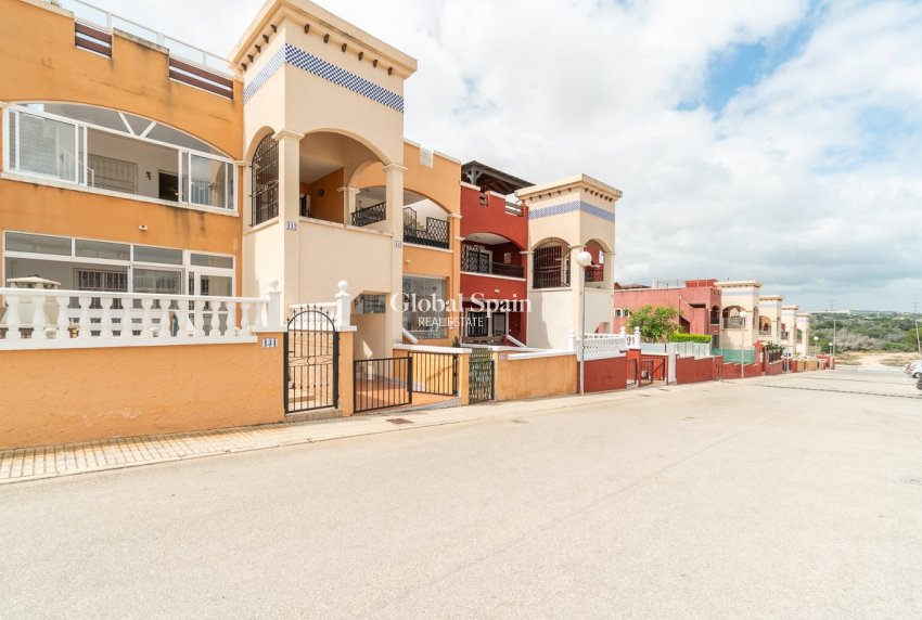 Wiederverkauf - WOHNUNG -
ORIHUELA COSTA - Costa Blanca
