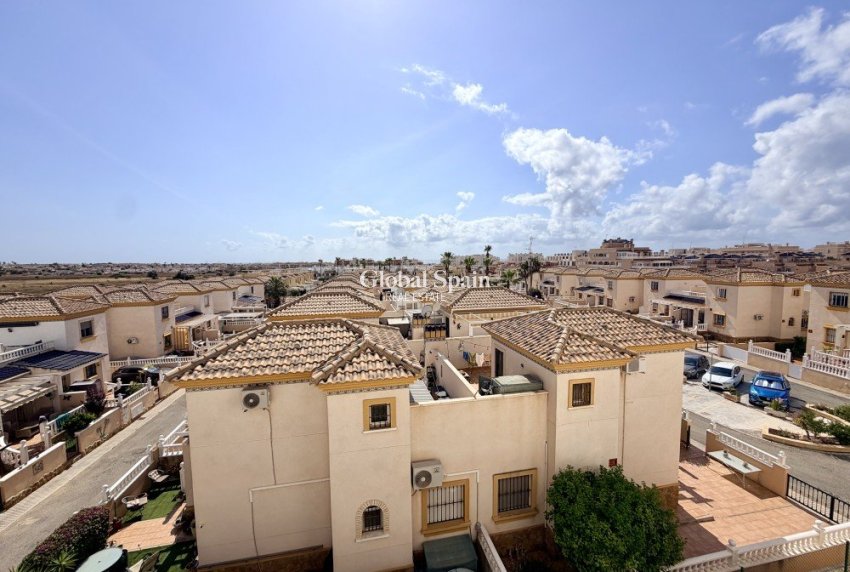 Wiederverkauf - WOHNUNG -
ORIHUELA COSTA - Costa Blanca