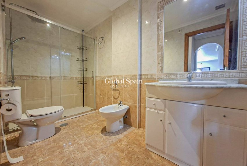 Wiederverkauf - WOHNUNG -
ORIHUELA COSTA - Costa Blanca