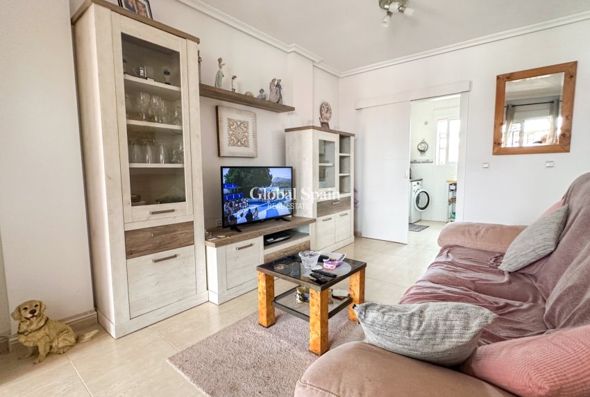 Wiederverkauf - WOHNUNG -
ORIHUELA COSTA - Costa Blanca
