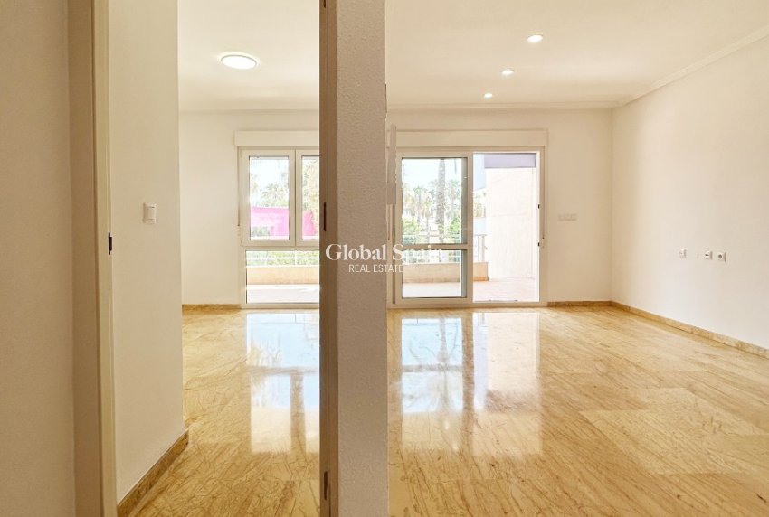 Wiederverkauf - WOHNUNG -
ORIHUELA COSTA - Costa Blanca