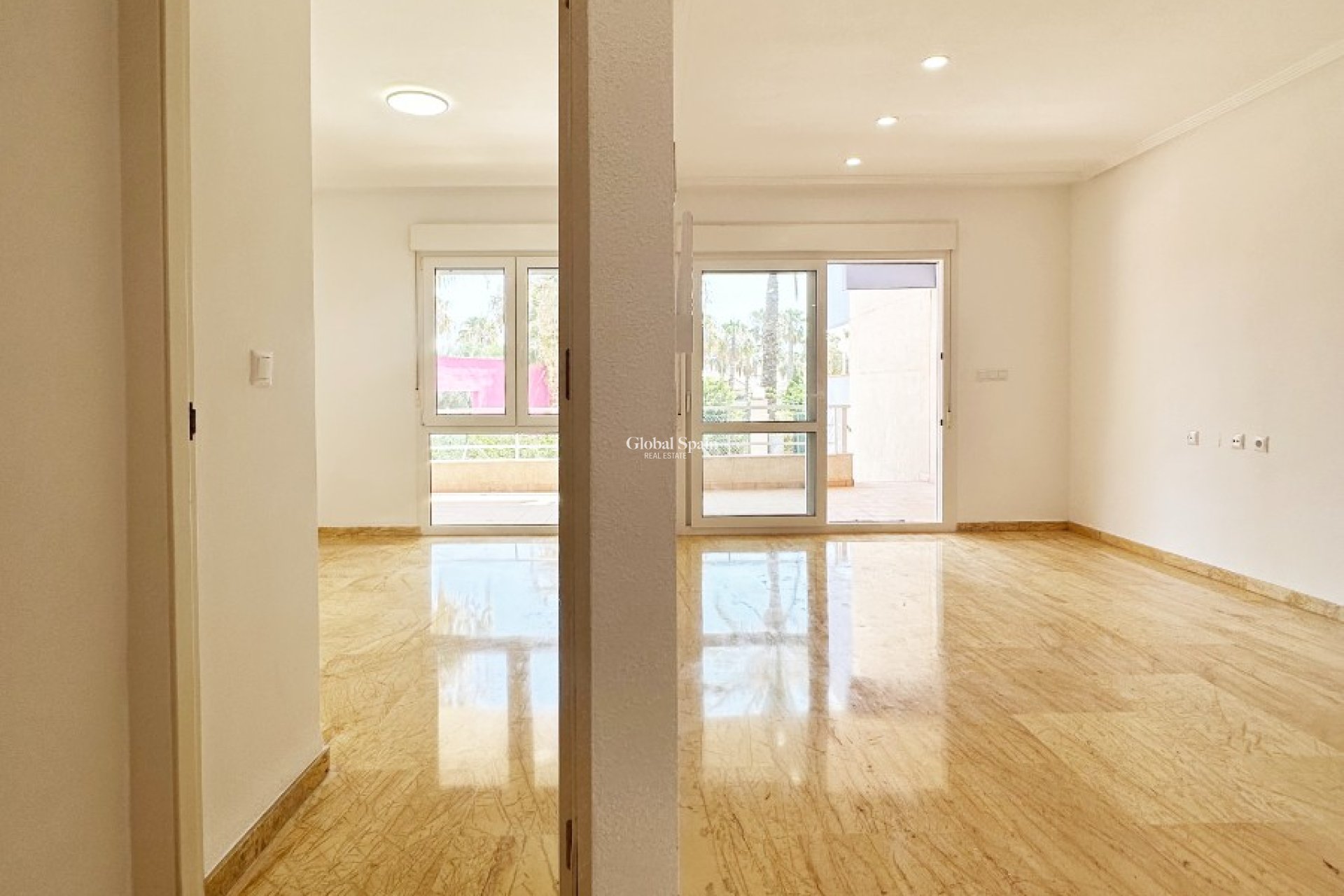 Wiederverkauf - WOHNUNG -
ORIHUELA COSTA - Costa Blanca