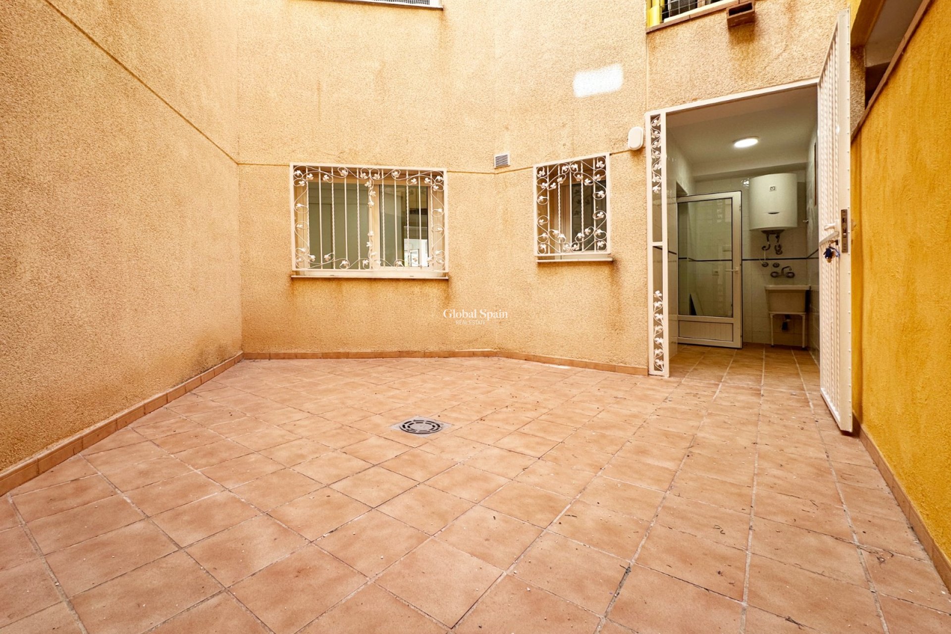 Wiederverkauf - WOHNUNG -
ORIHUELA COSTA - Costa Blanca