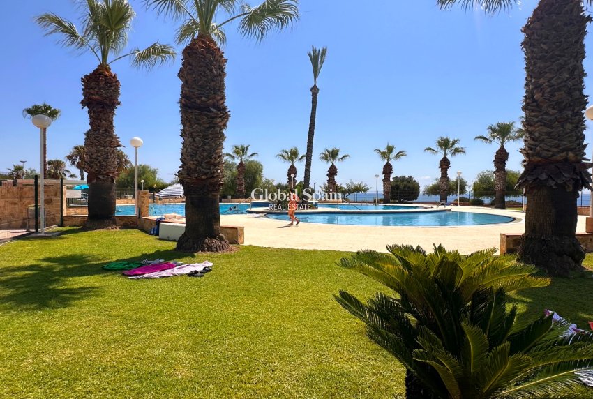 Wiederverkauf - WOHNUNG -
ORIHUELA COSTA - Costa Blanca