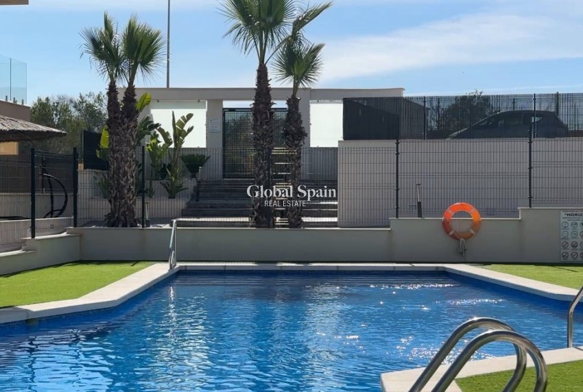 Wiederverkauf - WOHNUNG -
ORIHUELA COSTA - Costa Blanca