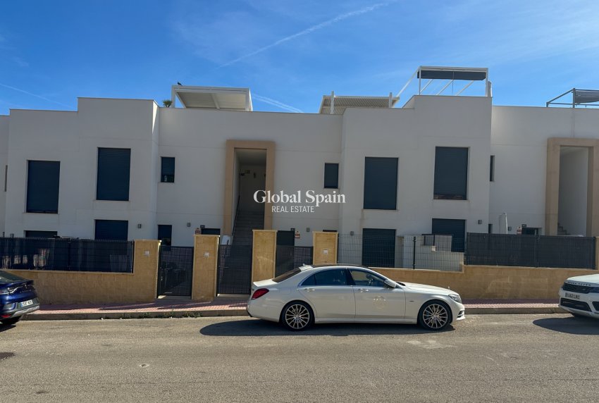 Wiederverkauf - WOHNUNG -
ORIHUELA COSTA - Costa Blanca