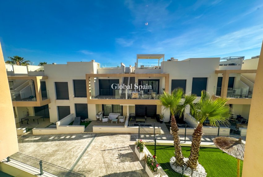 Wiederverkauf - WOHNUNG -
ORIHUELA COSTA - Costa Blanca