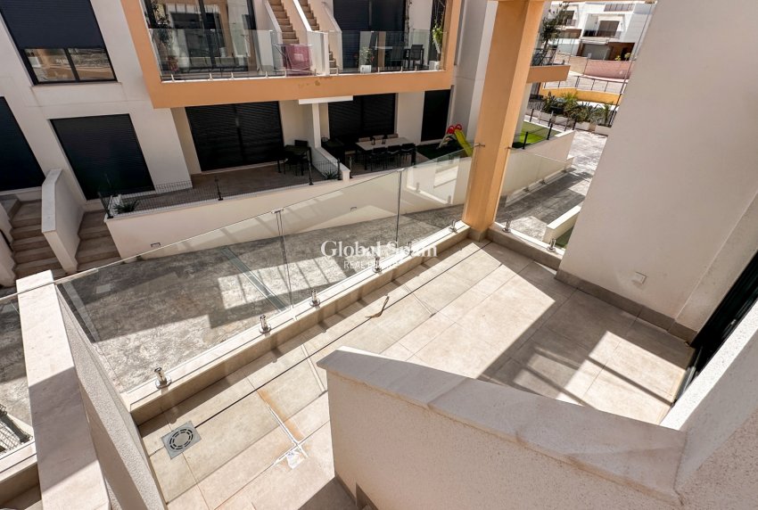 Wiederverkauf - WOHNUNG -
ORIHUELA COSTA - Costa Blanca