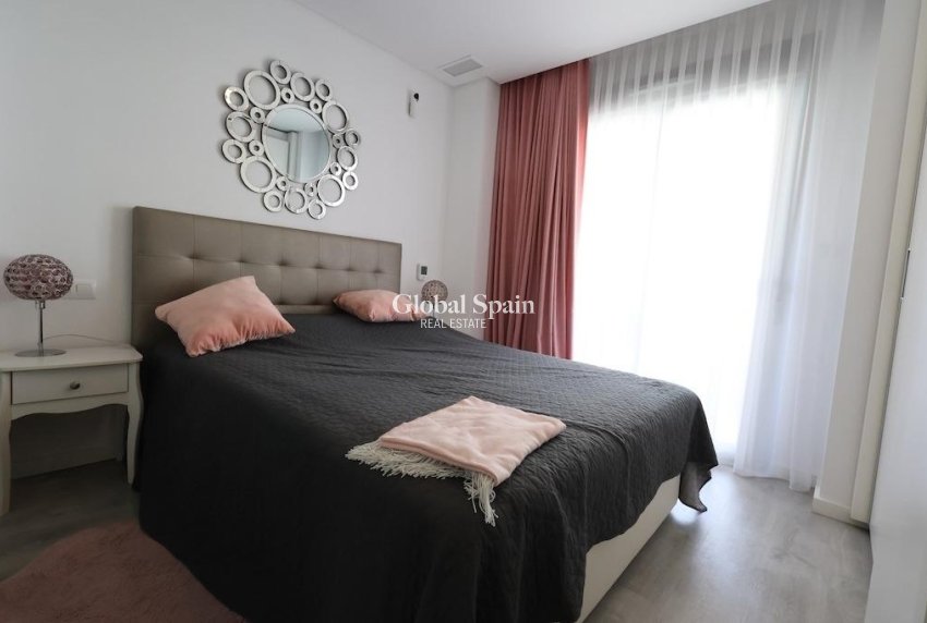 Wiederverkauf - WOHNUNG -
ORIHUELA COSTA - Costa Blanca