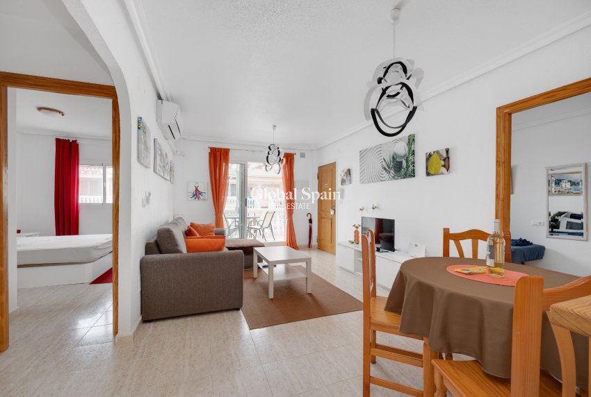 Wiederverkauf - WOHNUNG -
ORIHUELA COSTA - Costa Blanca