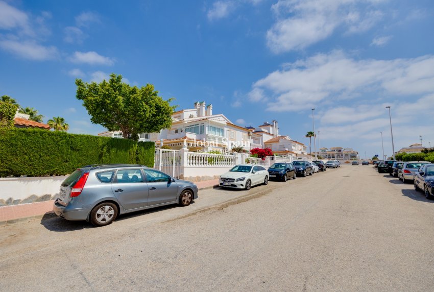 Wiederverkauf - WOHNUNG -
ORIHUELA COSTA - Costa Blanca