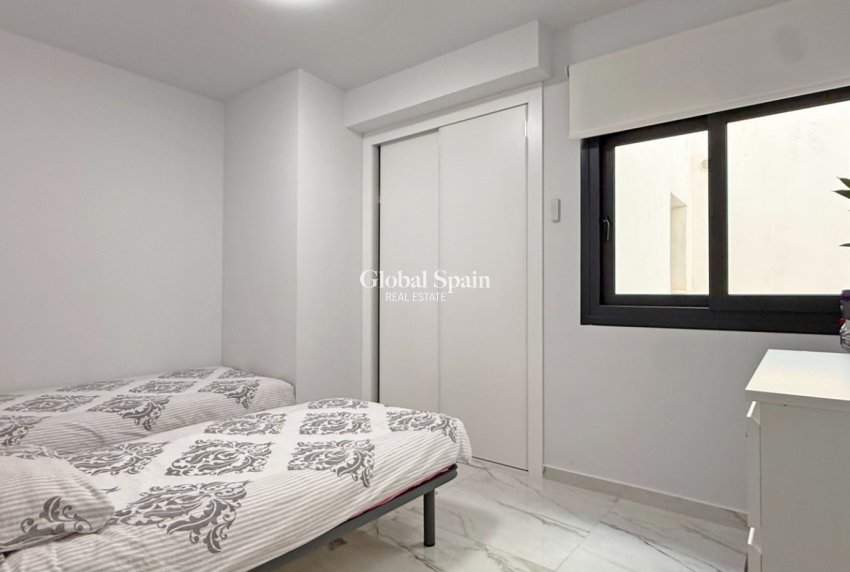 Wiederverkauf - WOHNUNG -
ORIHUELA COSTA - Costa Blanca