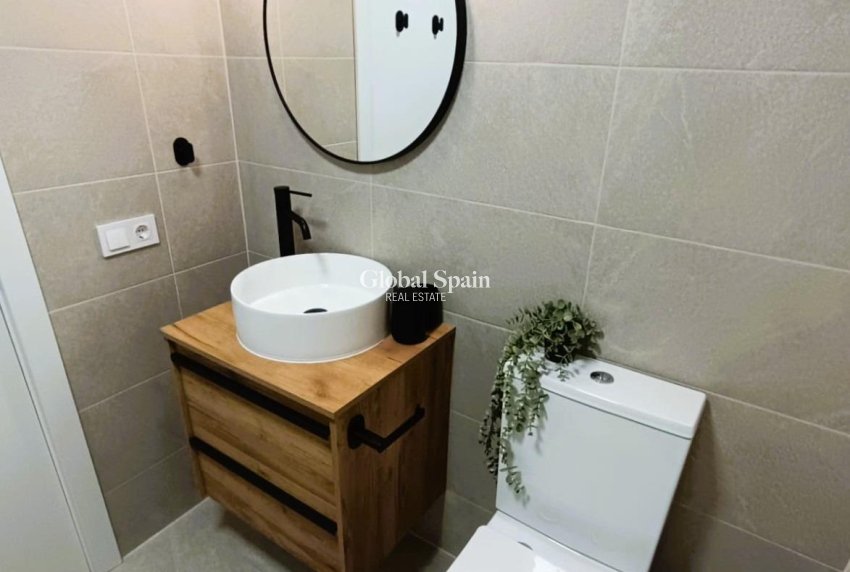 Wiederverkauf - WOHNUNG -
ORIHUELA COSTA - Costa Blanca