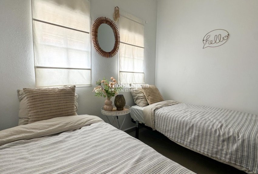 Wiederverkauf - WOHNUNG -
ORIHUELA COSTA - Costa Blanca
