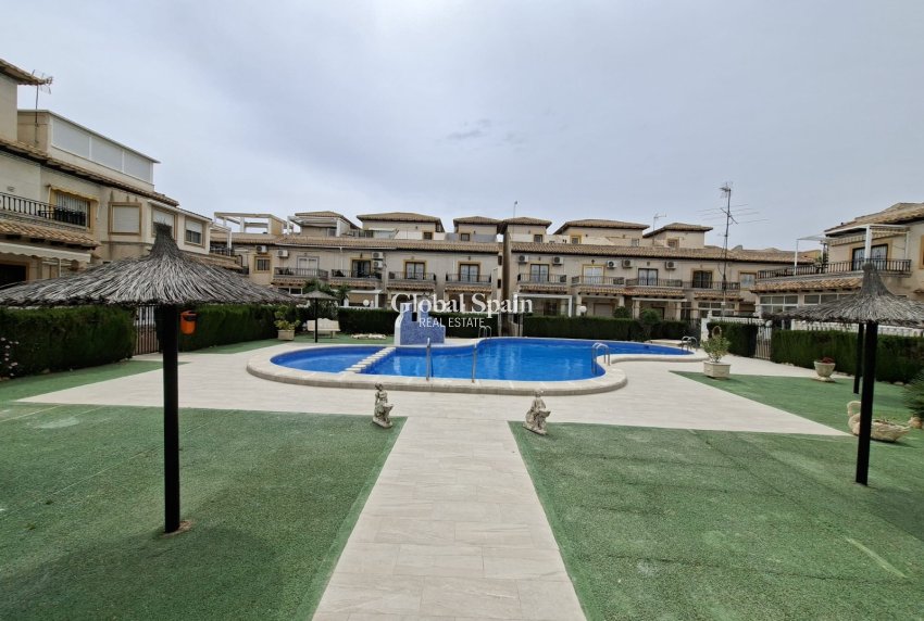 Wiederverkauf - WOHNUNG -
ORIHUELA COSTA - Costa Blanca