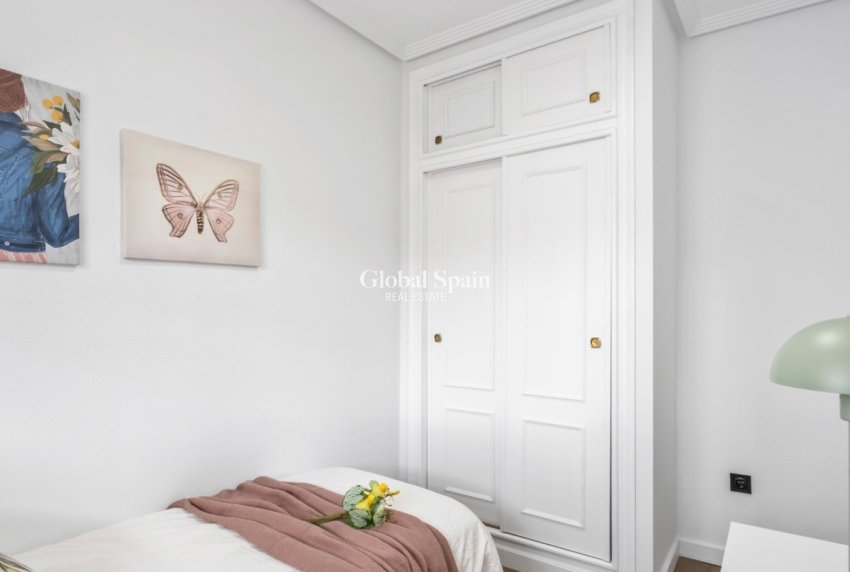 Wiederverkauf - WOHNUNG -
ORIHUELA COSTA - Costa Blanca