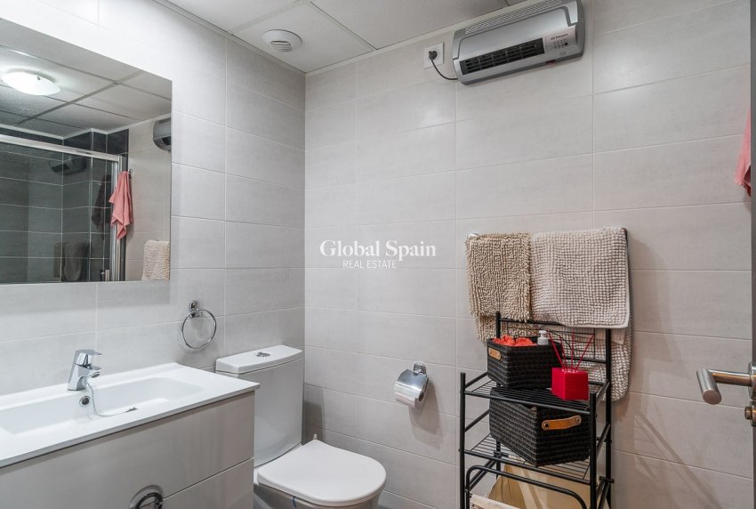 Wiederverkauf - WOHNUNG -
ORIHUELA COSTA - Costa Blanca