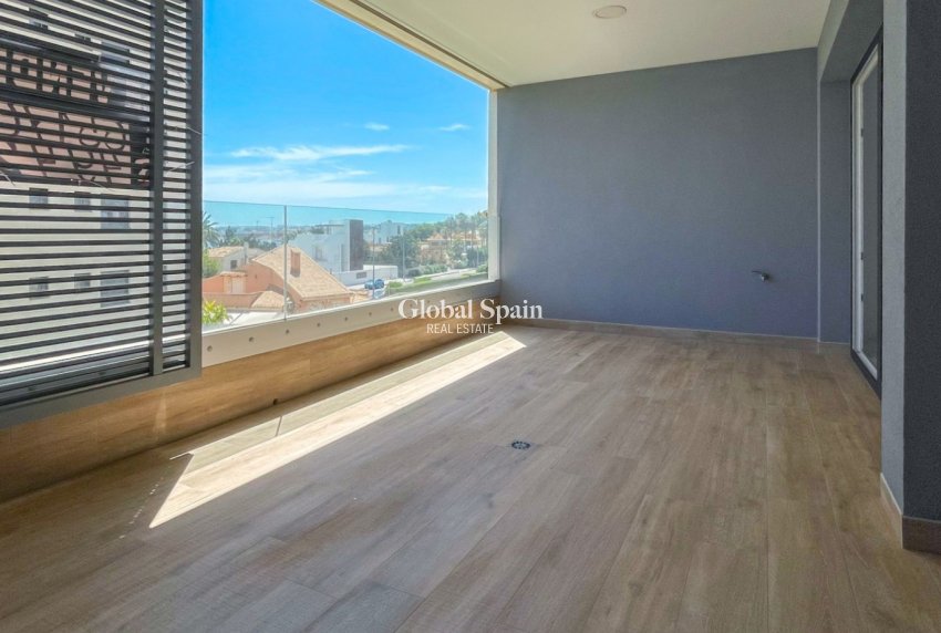 Wiederverkauf - WOHNUNG -
ORIHUELA COSTA - Costa Blanca