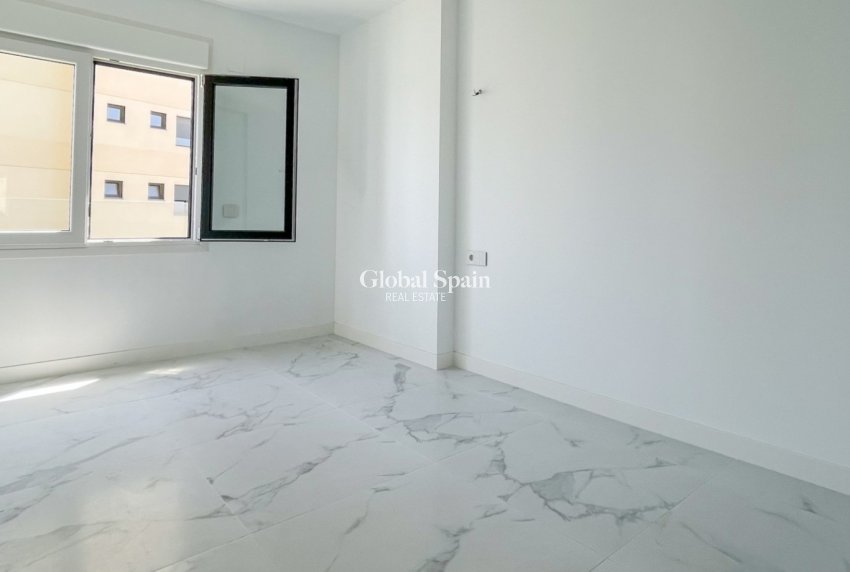 Wiederverkauf - WOHNUNG -
ORIHUELA COSTA - Costa Blanca