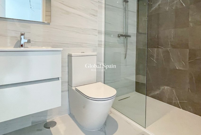 Wiederverkauf - WOHNUNG -
ORIHUELA COSTA - Costa Blanca