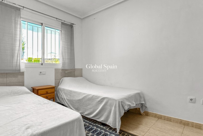 Wiederverkauf - WOHNUNG -
ORIHUELA COSTA - Costa Blanca