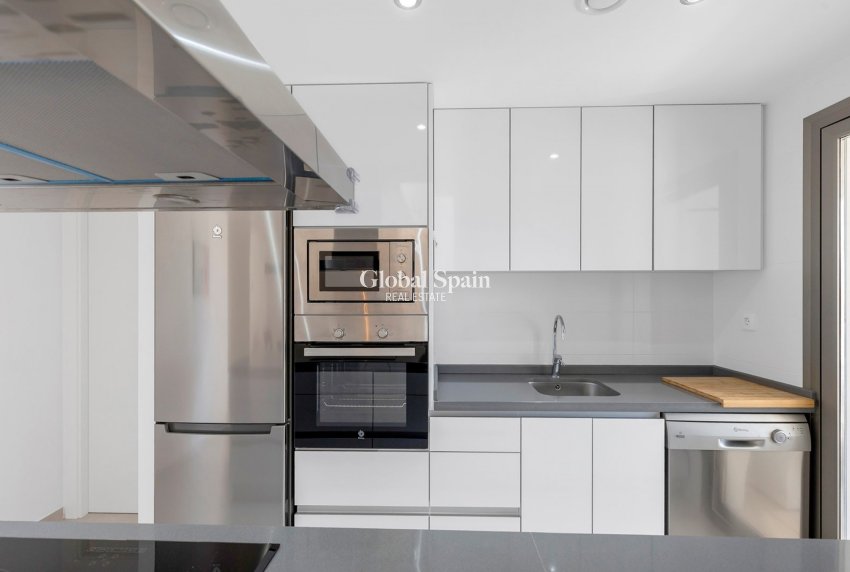 Wiederverkauf - WOHNUNG -
ORIHUELA COSTA - Costa Blanca