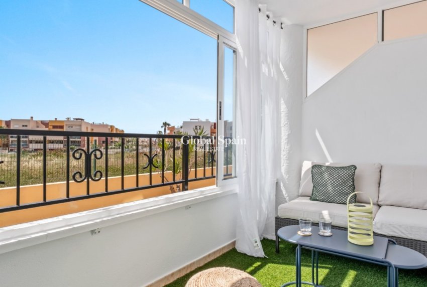 Wiederverkauf - WOHNUNG -
ORIHUELA COSTA - Costa Blanca
