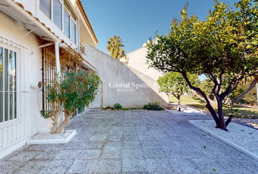 Wiederverkauf - WOHNUNG -
ORIHUELA COSTA - Costa Blanca