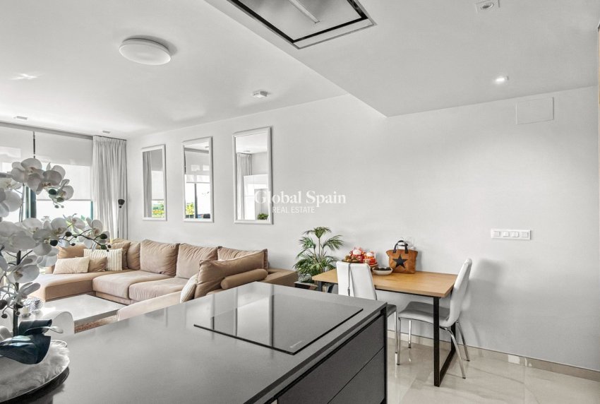 Wiederverkauf - WOHNUNG -
ORIHUELA COSTA - Costa Blanca