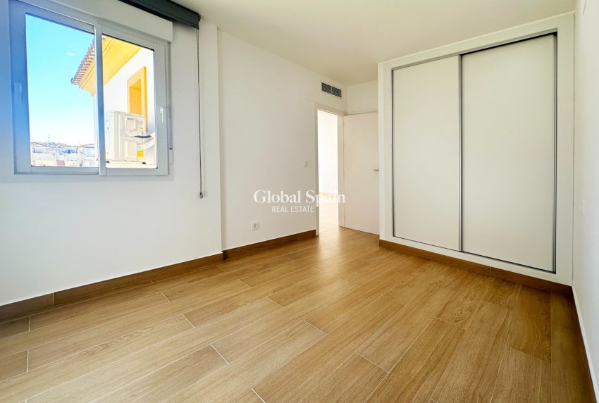 Wiederverkauf - WOHNUNG -
ORIHUELA COSTA - Costa Blanca