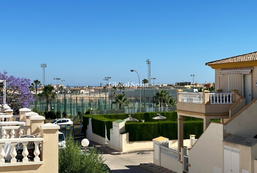 Wiederverkauf - WOHNUNG -
ORIHUELA COSTA - Costa Blanca