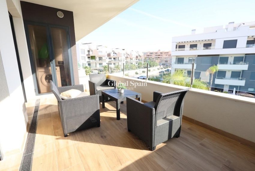 Wiederverkauf - WOHNUNG -
ORIHUELA COSTA - Costa Blanca