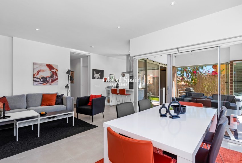 Wiederverkauf - WOHNUNG -
ORIHUELA COSTA - Costa Blanca