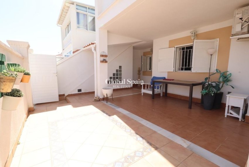 Wiederverkauf - WOHNUNG -
ORIHUELA COSTA - Costa Blanca