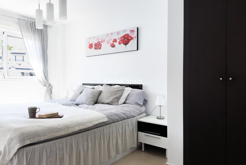 Wiederverkauf - WOHNUNG -
ORIHUELA COSTA - Costa Blanca