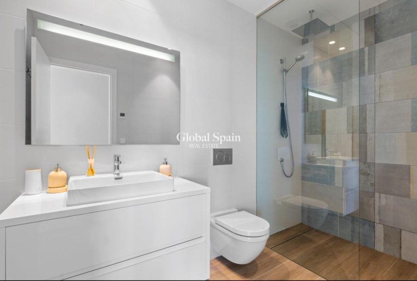 Wiederverkauf - WOHNUNG -
ORIHUELA COSTA - Costa Blanca