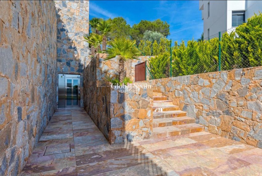 Wiederverkauf - WOHNUNG -
ORIHUELA COSTA - Costa Blanca